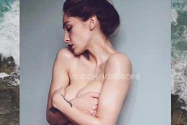 Настя Ивлеева снялась для журнала Maxim — сочный слив